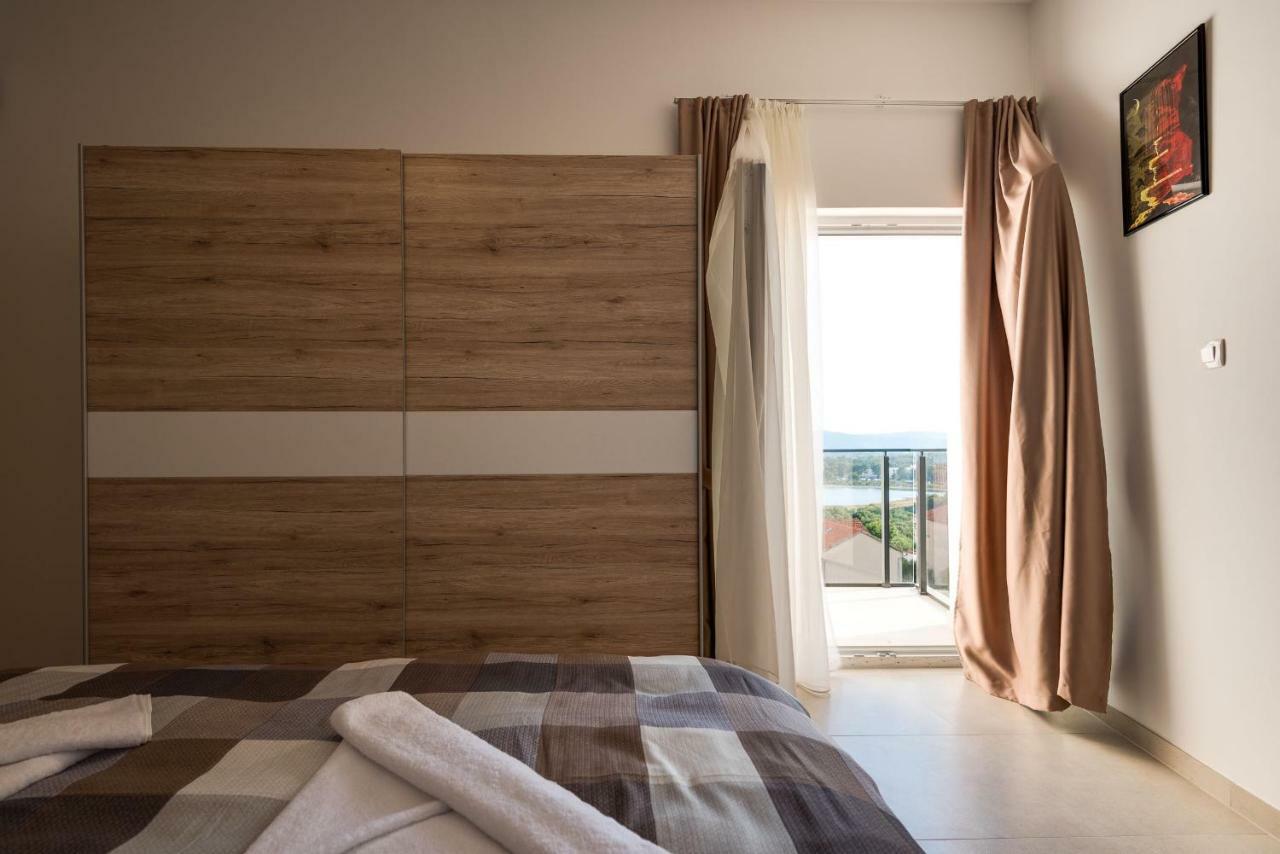 Croatica Suites Podsolarsko Šibenik Eksteriør bilde